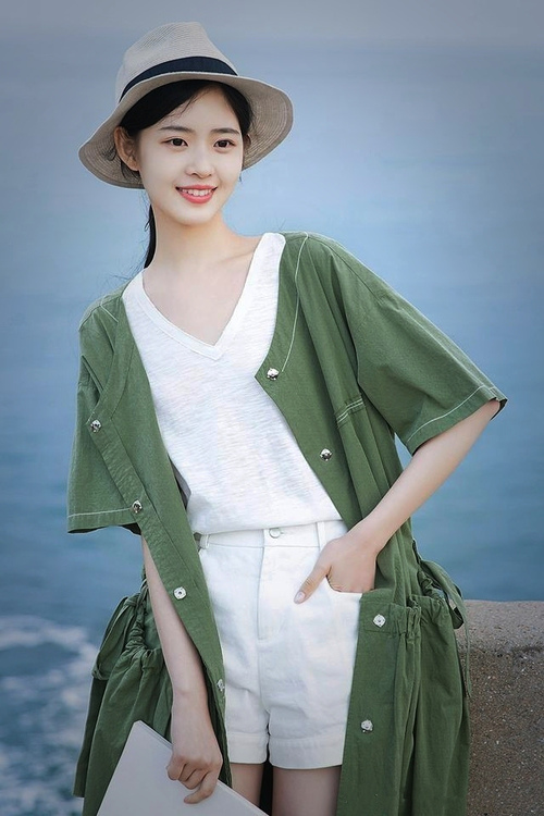 开云体育下载官网-意甲联赛中一名老将球员宣布退役，意甲球衣退役