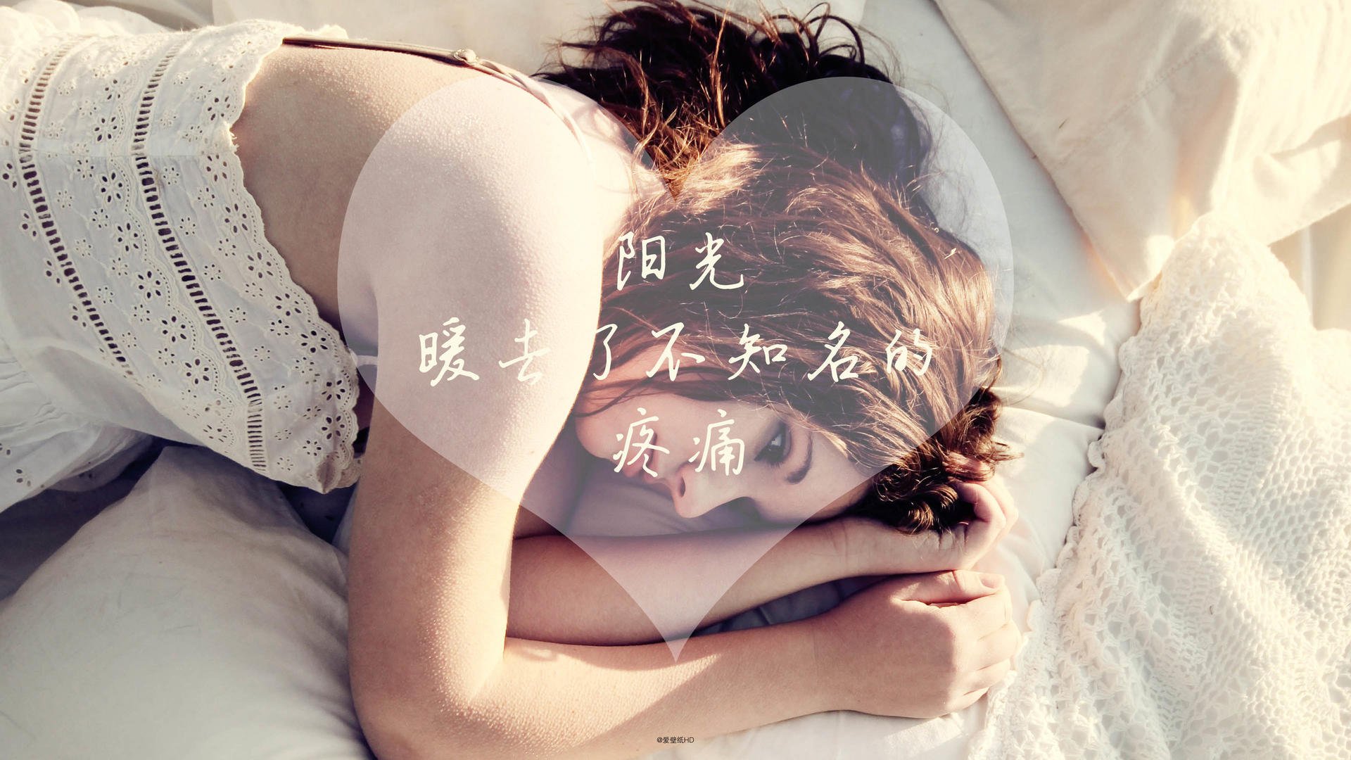 “短柄墙球：高新区全民健身馆，快速决策与精准击球，谁能在瞬息间扭转战局？”